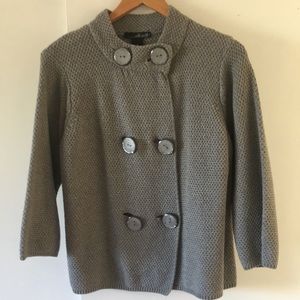 Adorable Quarter Sleeve Knitted Sweater Oversized Buttons in Gray Size Medium
